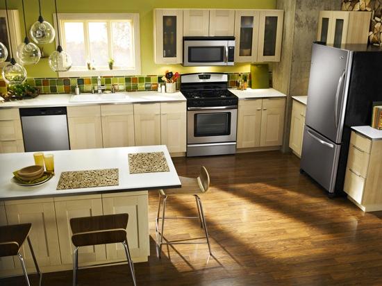 18.5 cu. ft. ENERGY STAR® Qualified Bottom-Freezer Refrigerator - Image 2
