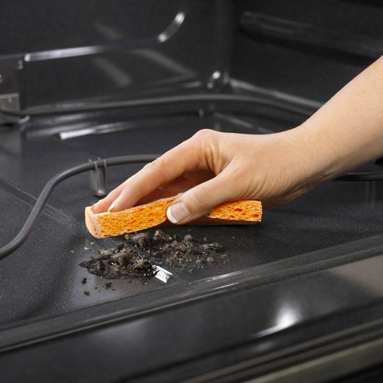 Amana AER5523XAB 4.8 cu. ft. Electric Range with Temp Assure™ Cooking System - Image 4