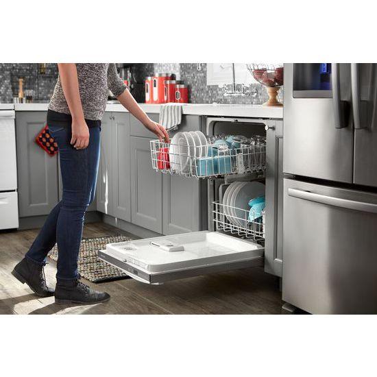 Amana AFI2539ERM 36-inch French Door Bottom-Freezer Refrigerator with Fast Cool Option - stainless steel - Image 8