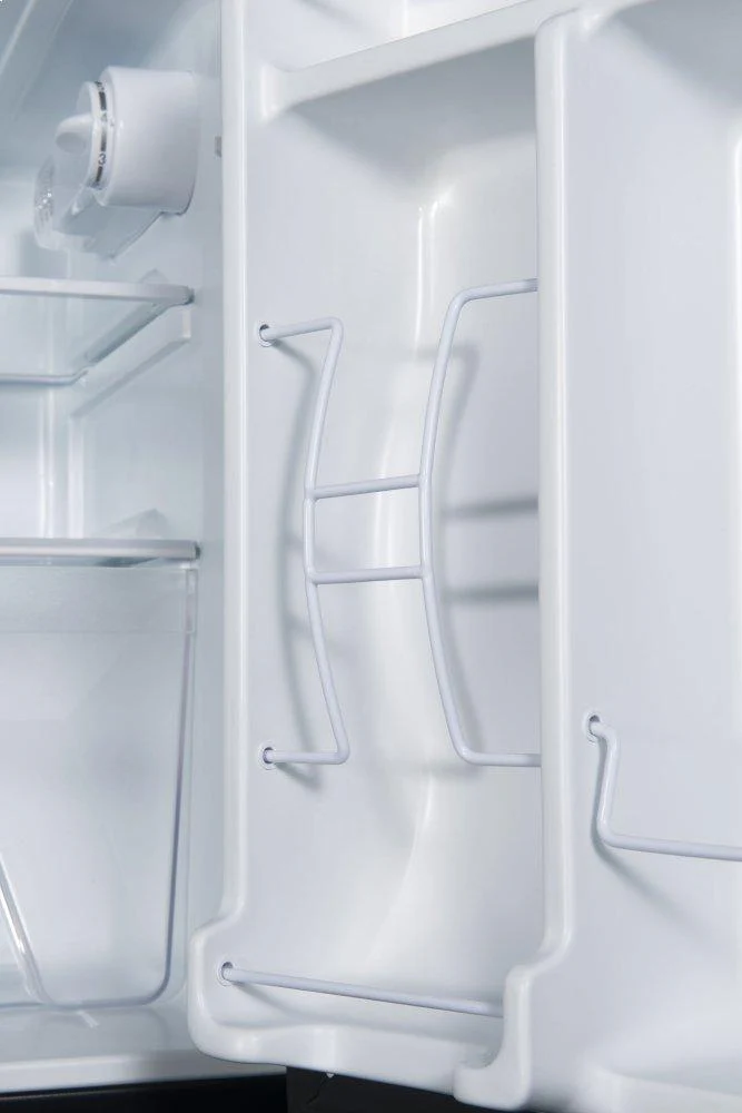 Amana AMAR31TS1E Dual Door Mini Refrigerator - Image 3