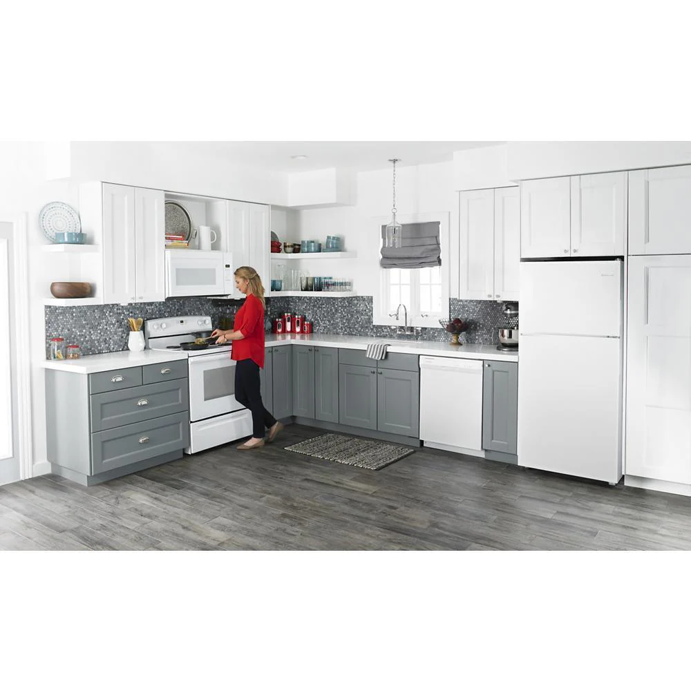 Amana ART318FFDW 30-inch Amana® Top-Freezer Refrigerator with Glass Shelves - Image 6