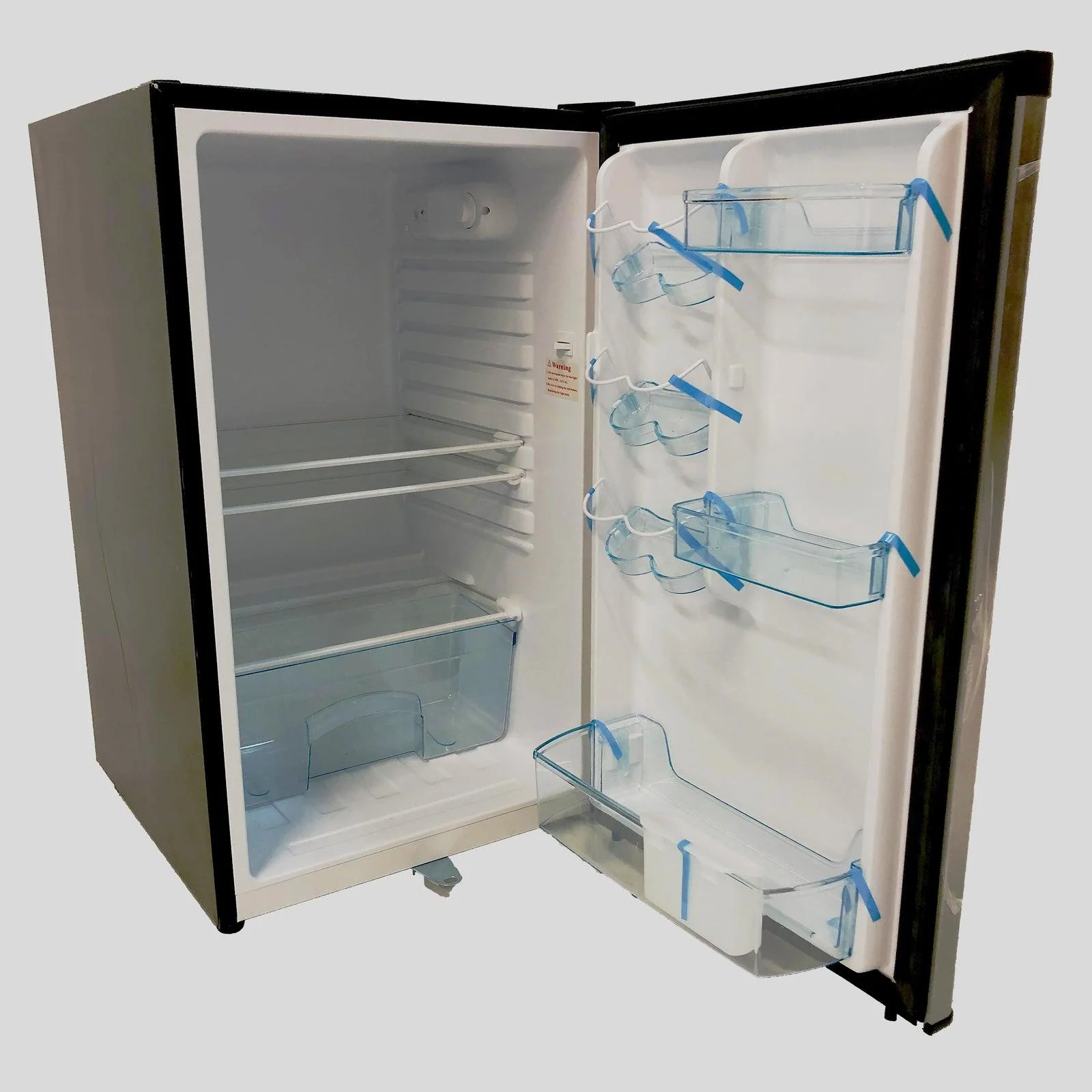 AR4446B Avanti 4.4 cu. ft. Compact Refrigerator - Black - Image 3