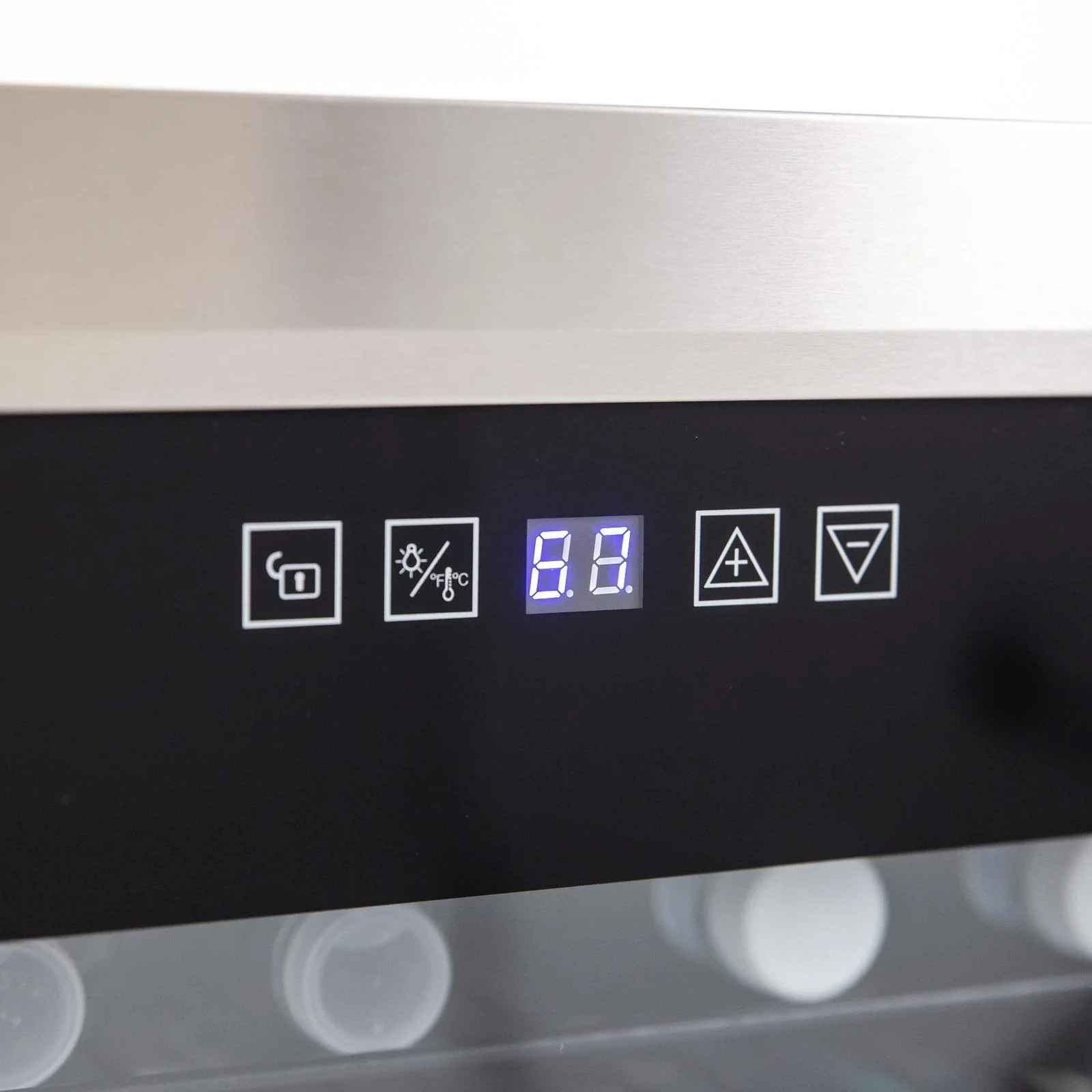BCA306SSIS Avanti Beverage Center, 108 Can Capacity - Image 6