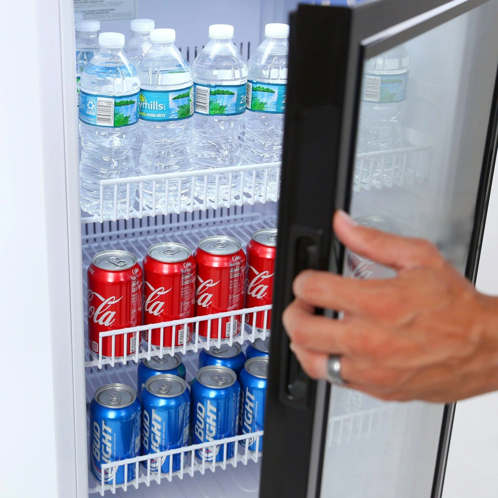BCC6Q1BG Avanti 6.0 cu. ft. Commercial Beverage Center - Image 8