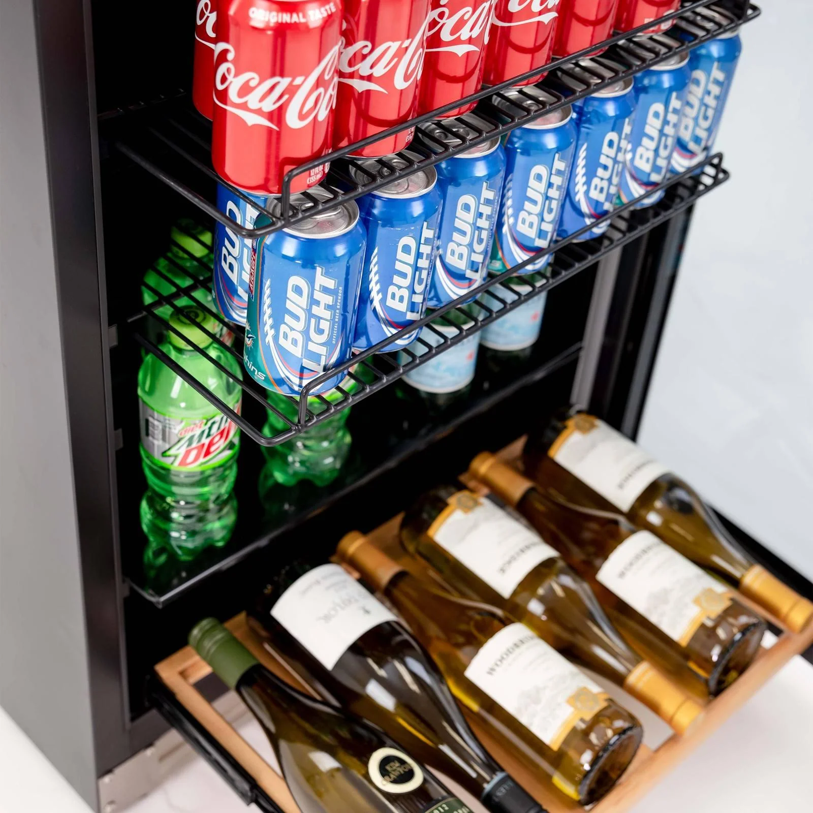 Avanti BCF54S3S 126 Can Beverage Center - Stainless Steel with Black Cabinet / 5.8 cu. ft. - Image 5
