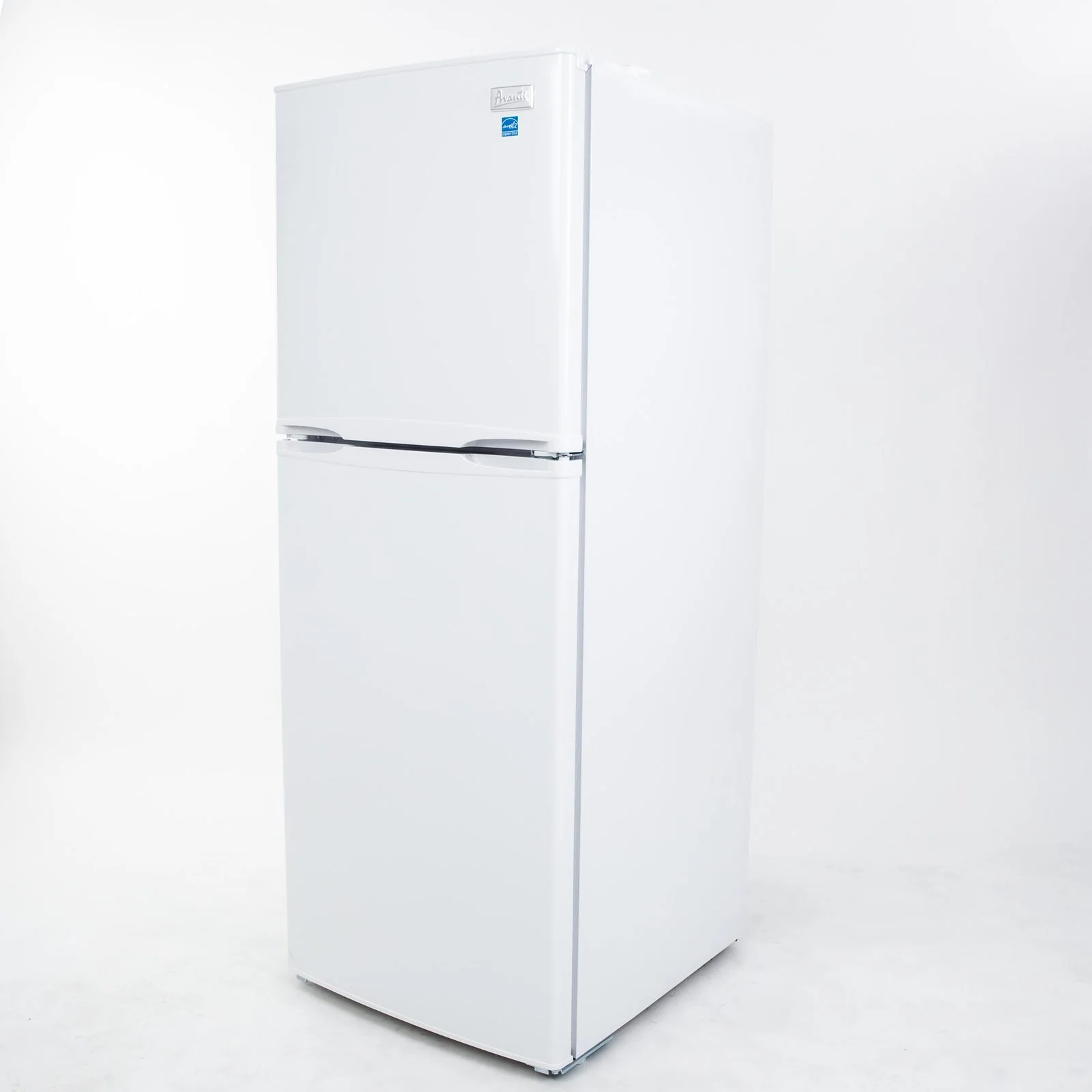 FF7B3S Avanti 7.0 cu. ft. Apartment Size Refrigerator - Stainless Steel - Image 7