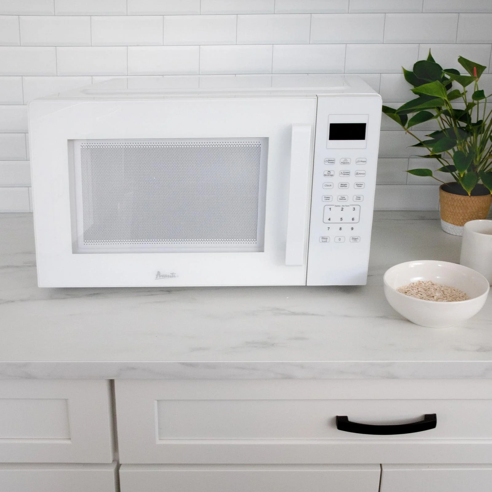 MT150V0W Avanti 1.5 cu. ft. Microwave Oven - White - Image 13