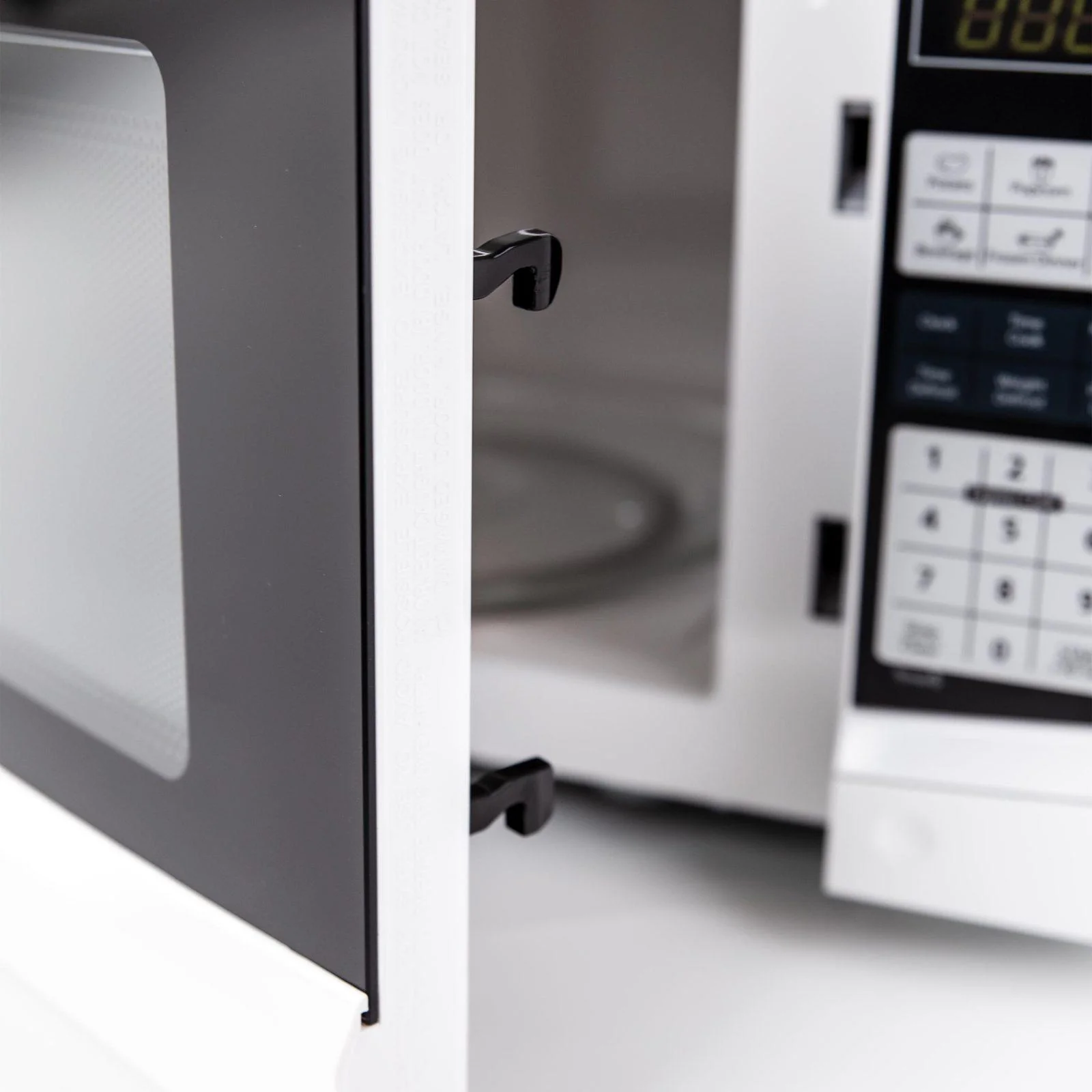Avanti 0.9 cu. ft. Microwave Oven - Stainless Steel with Black Cabinet / 0.9 cu. ft. - Image 5