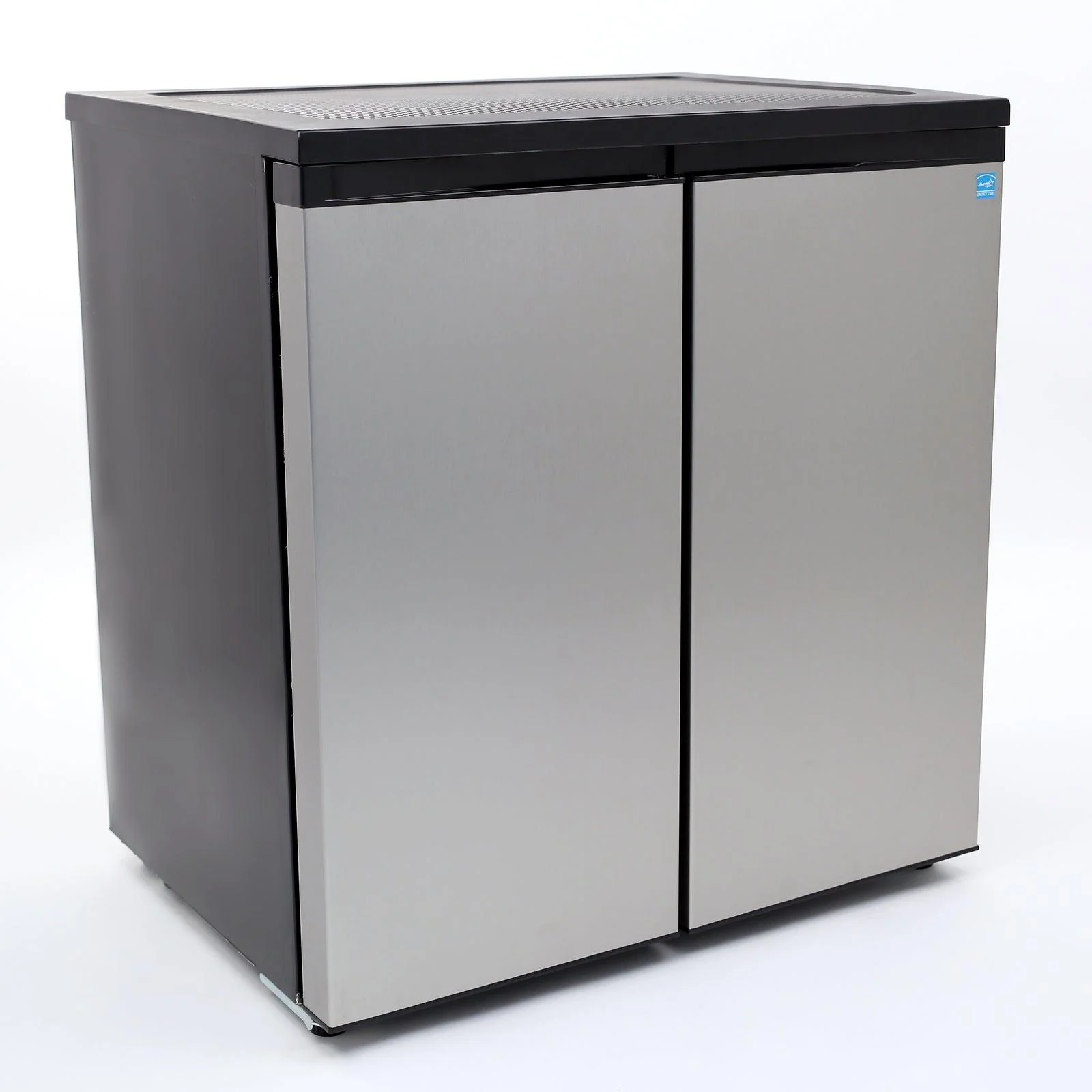 RMS551SS Avanti 5.5 cu. ft. Compact Refrigerator - Image 3
