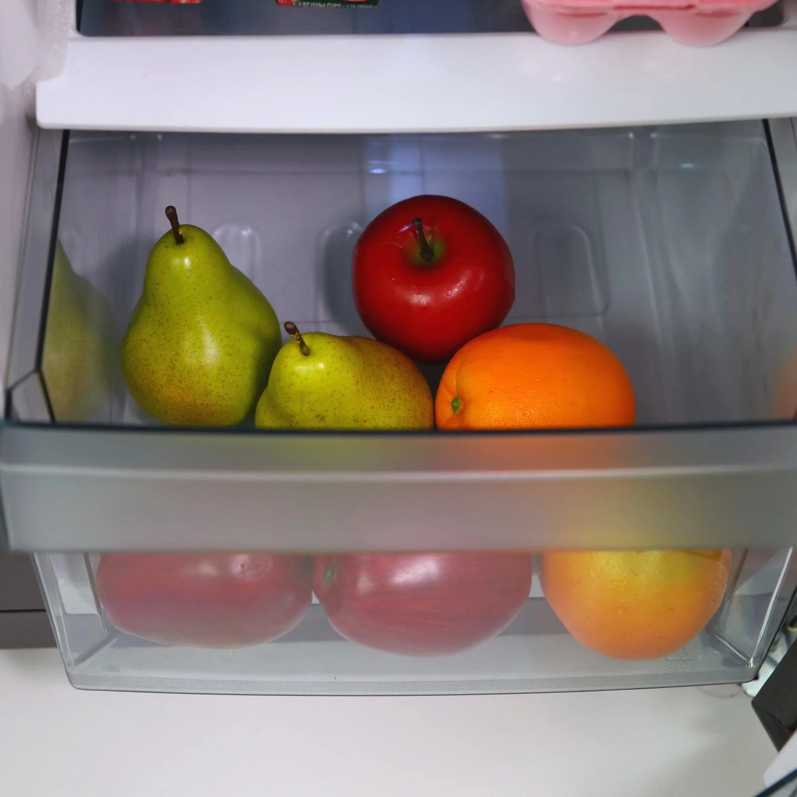 RMS551SS Avanti 5.5 cu. ft. Compact Refrigerator - Image 8