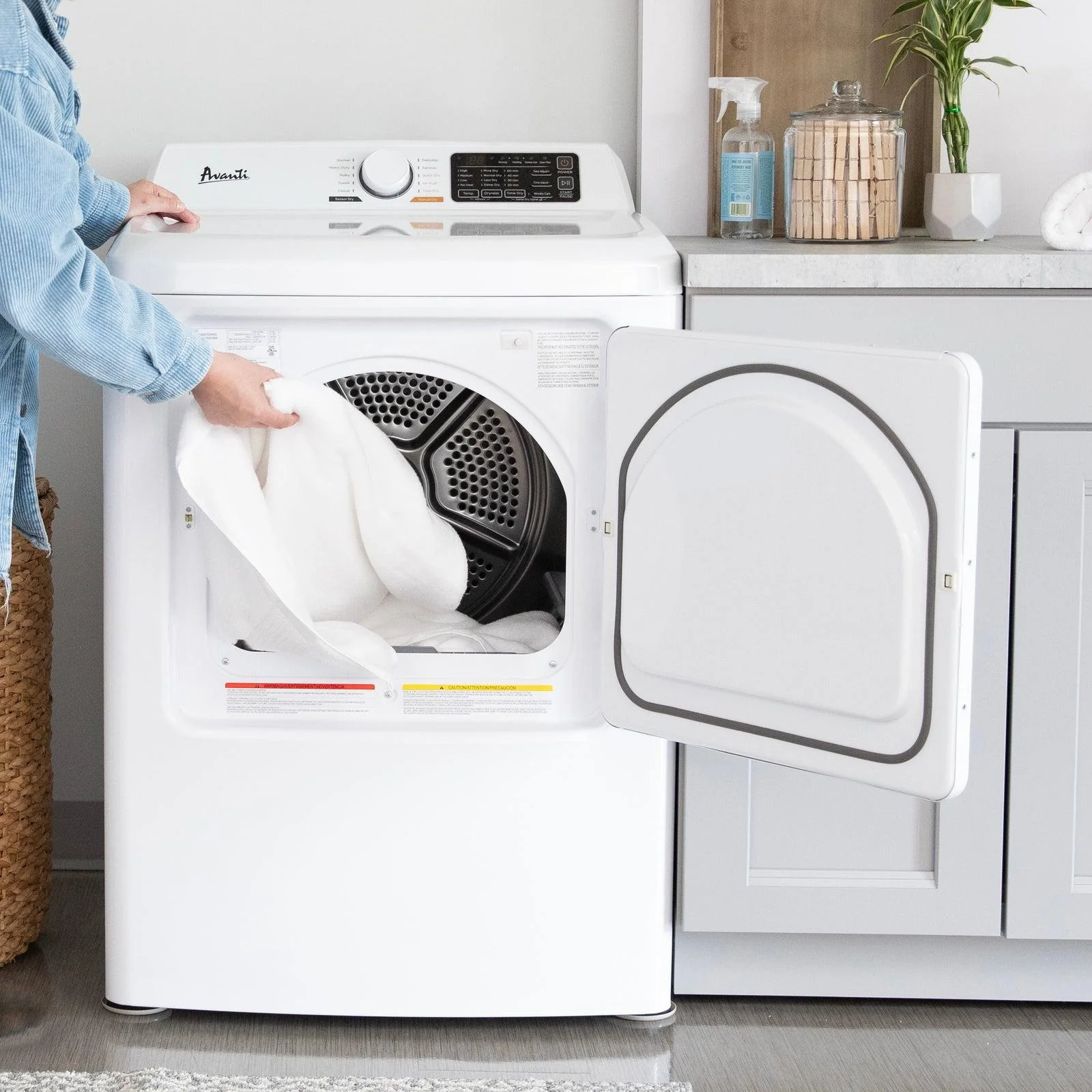 SGD70D0WG Avanti Front Load Gas Vented Clothes Dryer, 7.0 cu. ft. Capacity - White / 7.0 cu. ft. - Image 4