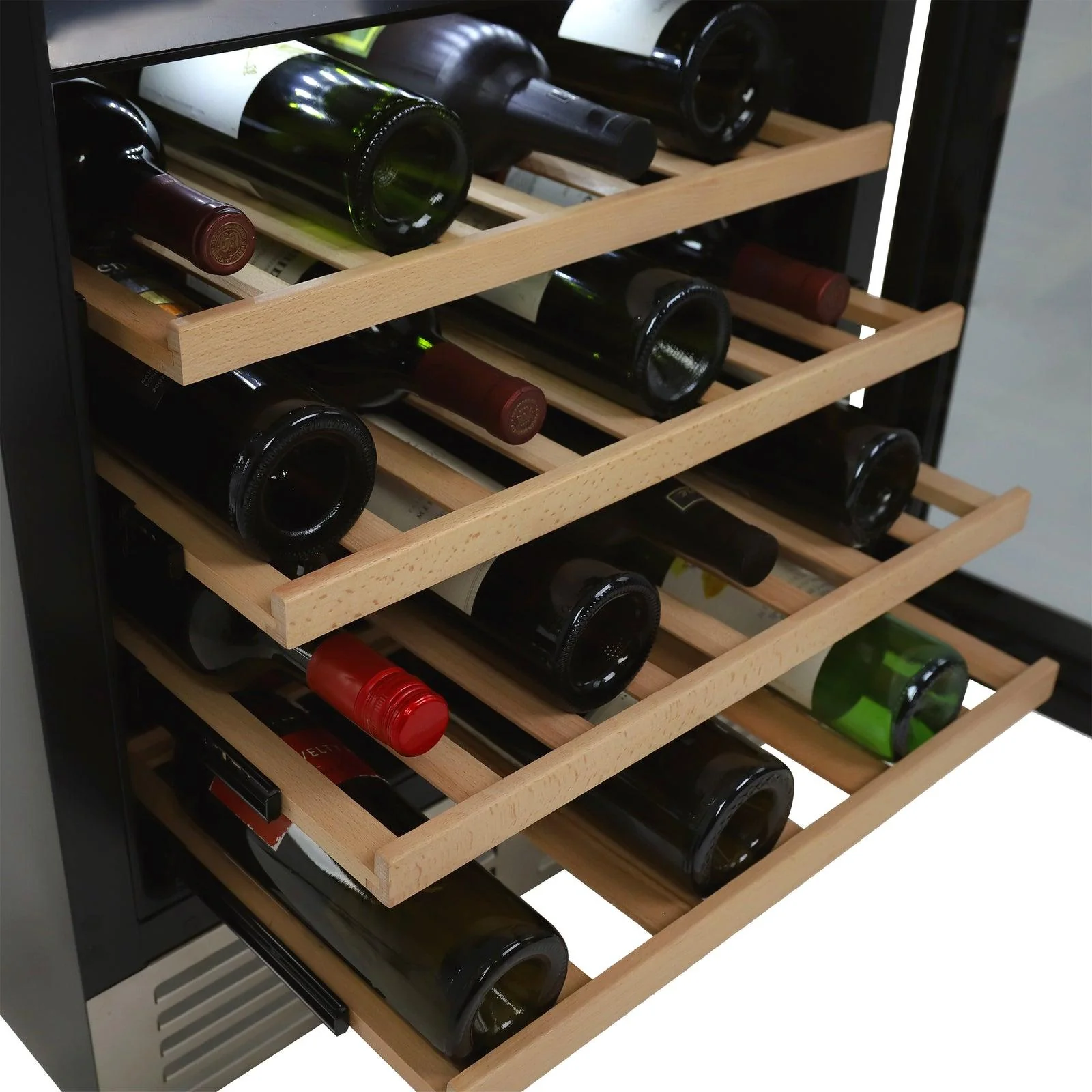 WCD46DZ3S Avanti DESIGNER Series Dual-Zone Wine Cooler, 46 Bottle Capacity - Stainless Steel / 46 Bottles - Image 7