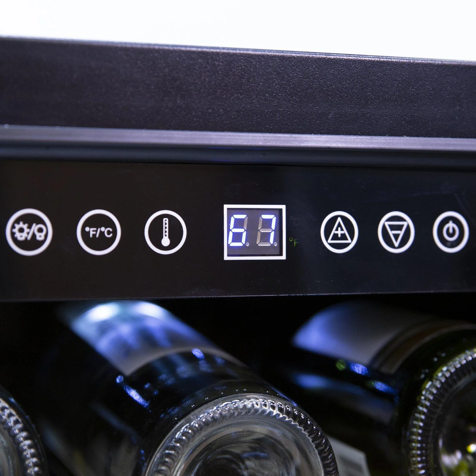 WCF281E3SS Avanti 28 Bottle DESIGNER Series Wine Cooler - Image 4