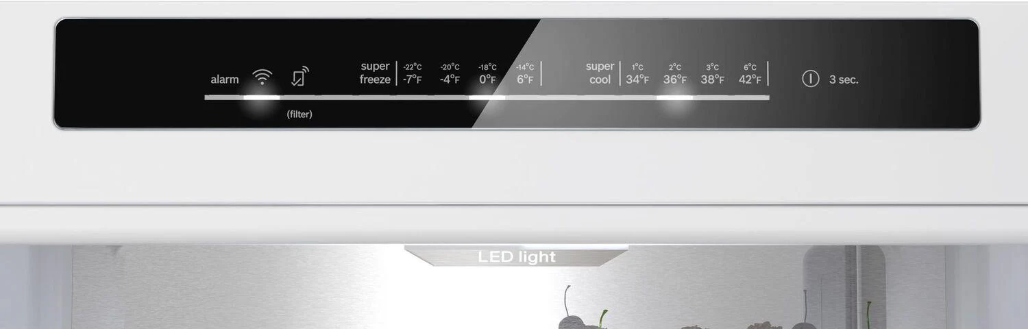 Bosch B24CB50ESS 500 Series, free-standing fridge-freezer with freezer at bottom, 24'', Brushed steel (with anti-fingerprint), Total No Frost - Image 4