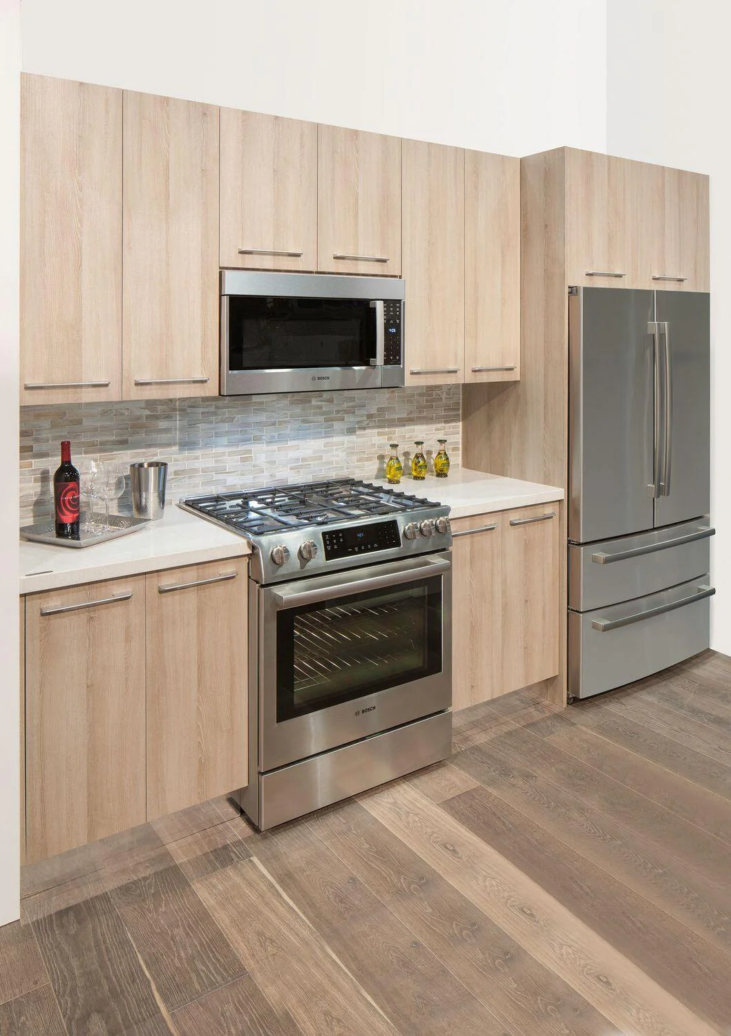 Bosch HMV8054U 800 Series, Over-The-Range Microwave, 30'', Door Hinge: left, Stainless steel - Image 4