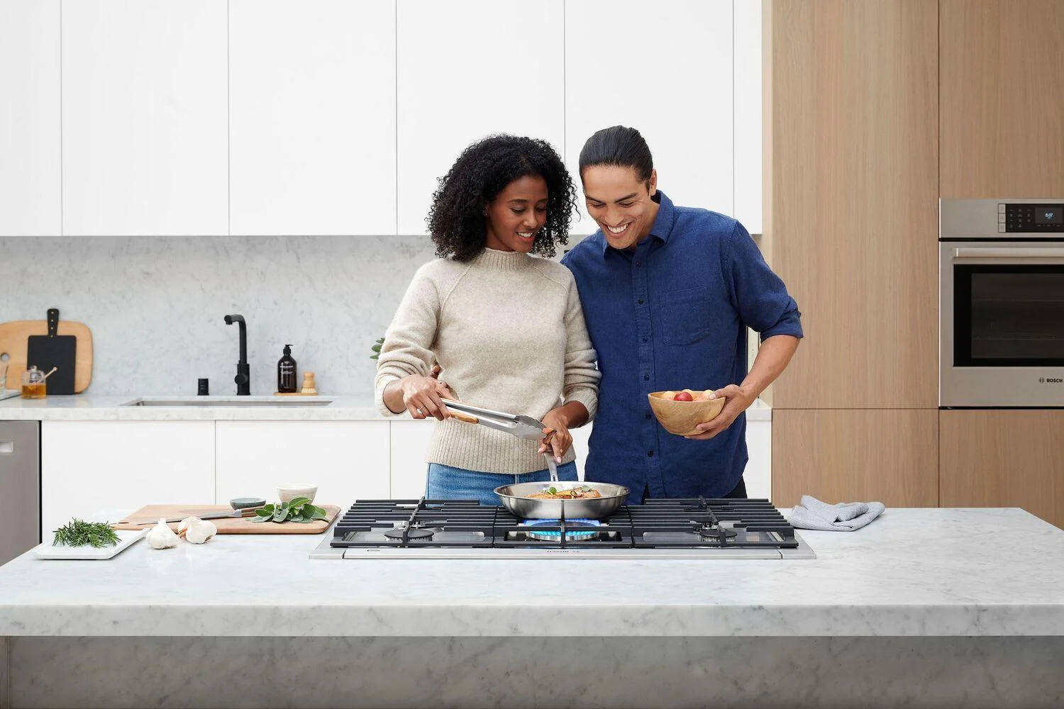 Bosch 800 Series Gas Cooktop 36" Stainless steel NGM8658UC - Image 20