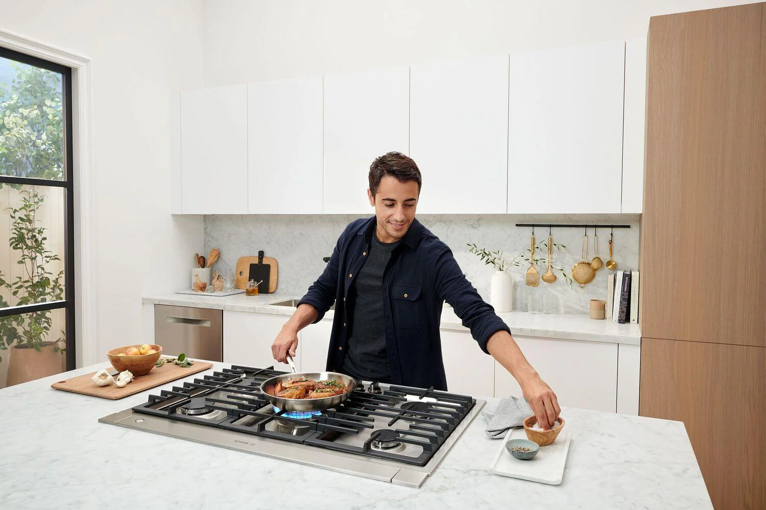 Bosch 800 Series Gas Cooktop 36" Stainless steel NGM8658UC - Image 34