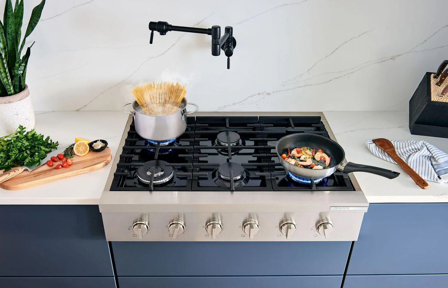 Bosch RGM8658UC 800 Series, Professional Rangetop, 36 ", Stainless steel - Image 18