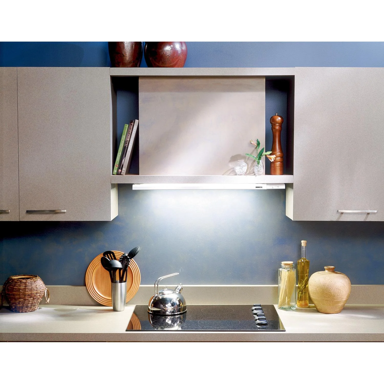 Broan 153601 DISCONTINUED-Broan® Elite 36-Inch Under-Cabinet Slide-Out Range Hood w/ Light, White - Image 2