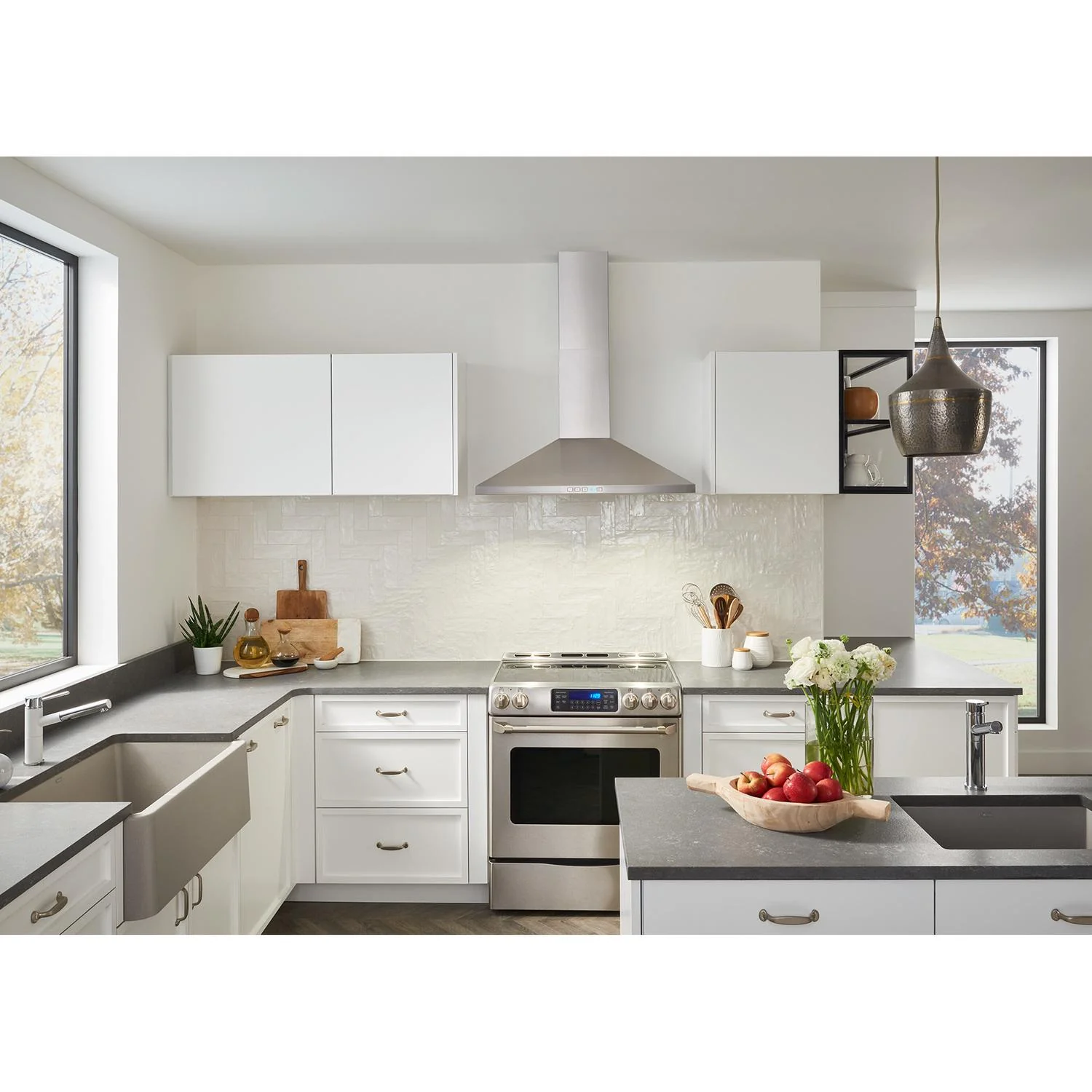 Broan BWP2364SS **DISCONTINUED** Broan® 36-Inch Convertible Wall-Mount Pyramidal Chimney Range Hood, 450 MAX CFM, Stainless Steel - Image 2