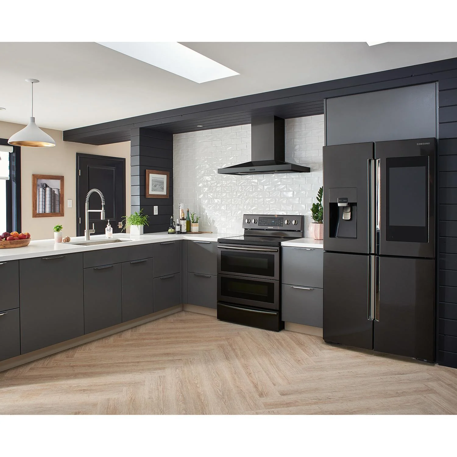 Broan EW5430BLS **DISCONTINUED** Broan® Elite EW54 Series 30-Inch Wall-Mount Range Hood, 600 Max Blower CFM, Black Stainless Steel - Image 3