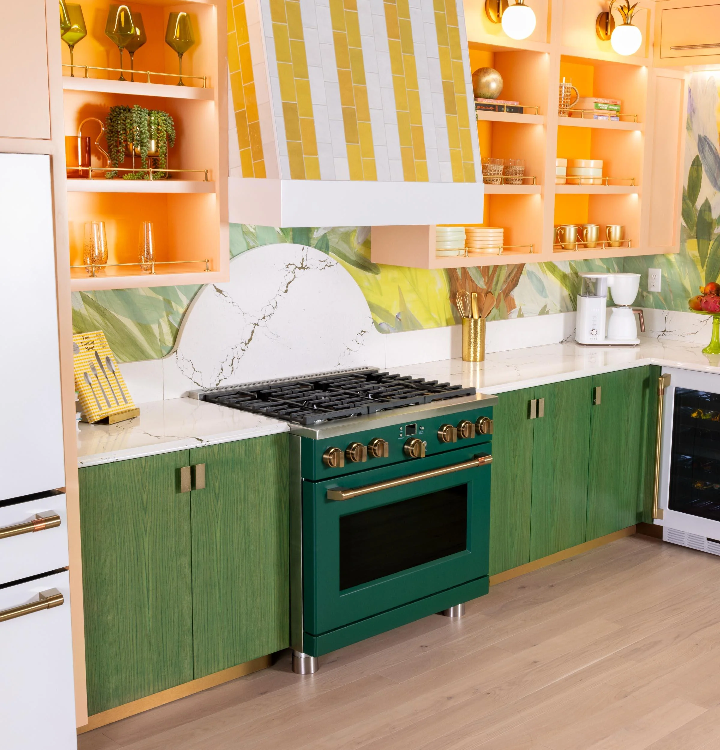 Cafe C2Y366P5TG2 Caf(eback)™ 36" Smart Dual-Fuel Commercial-Style Range with 6 Burners (Natural Gas) - Image 7