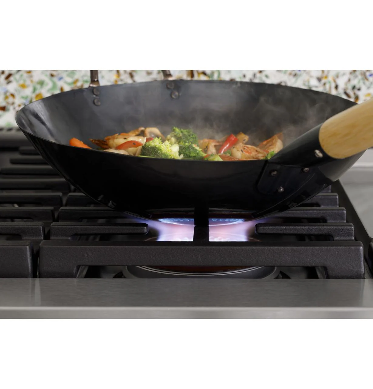 Cafe C2Y486P2TS1 CAF(EBACK)™ 48" Smart Dual-Fuel Commercial-Style Range with 6 Burners and Griddle (Natural Gas) - Image 18