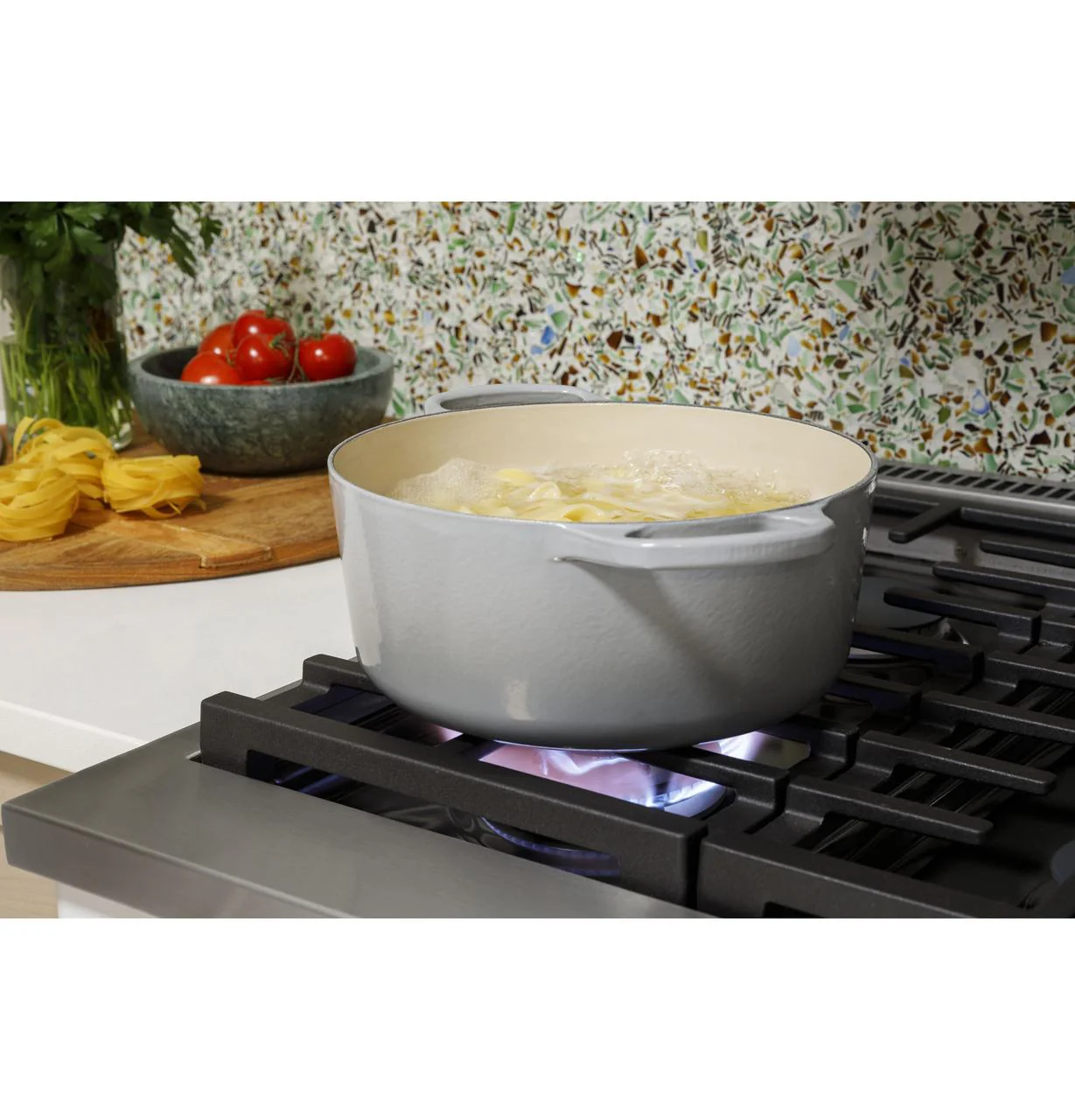 Cafe C2Y486P3TD1 CAF(EBACK)™ 48" Smart Dual-Fuel Commercial-Style Range with 6 Burners and Griddle (Natural Gas) - Image 30