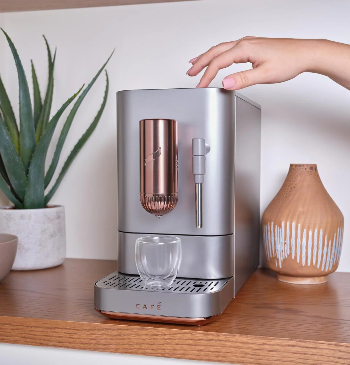 Cafe C7CEBBS2RS3 CAF(EBACK)™ AFFETTO Automatic Espresso Machine + Frother - Image 2