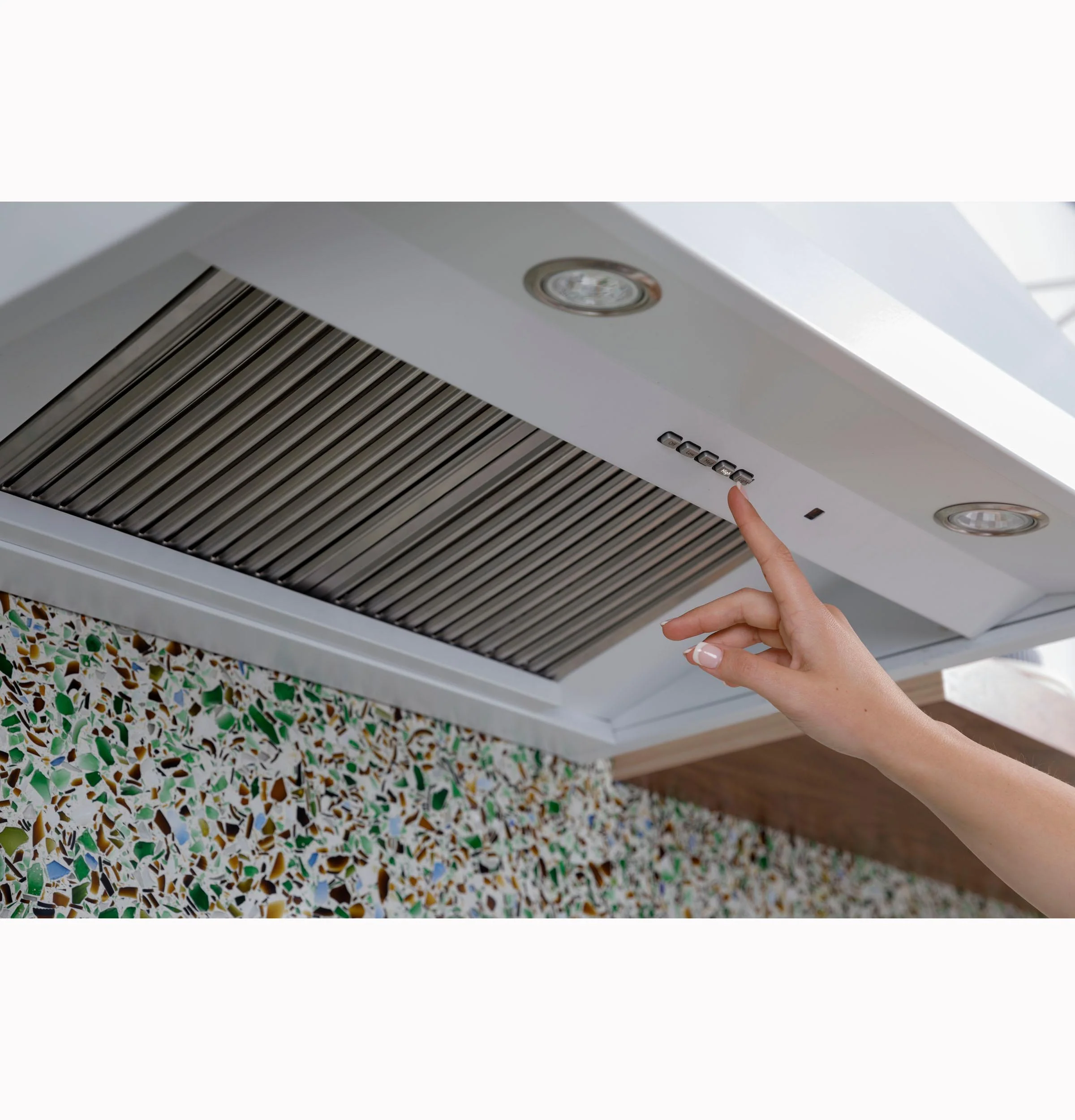 Cafe CBW36YIEWW6 CAF(EBACK)™ 36" Commercial Hood - Image 4