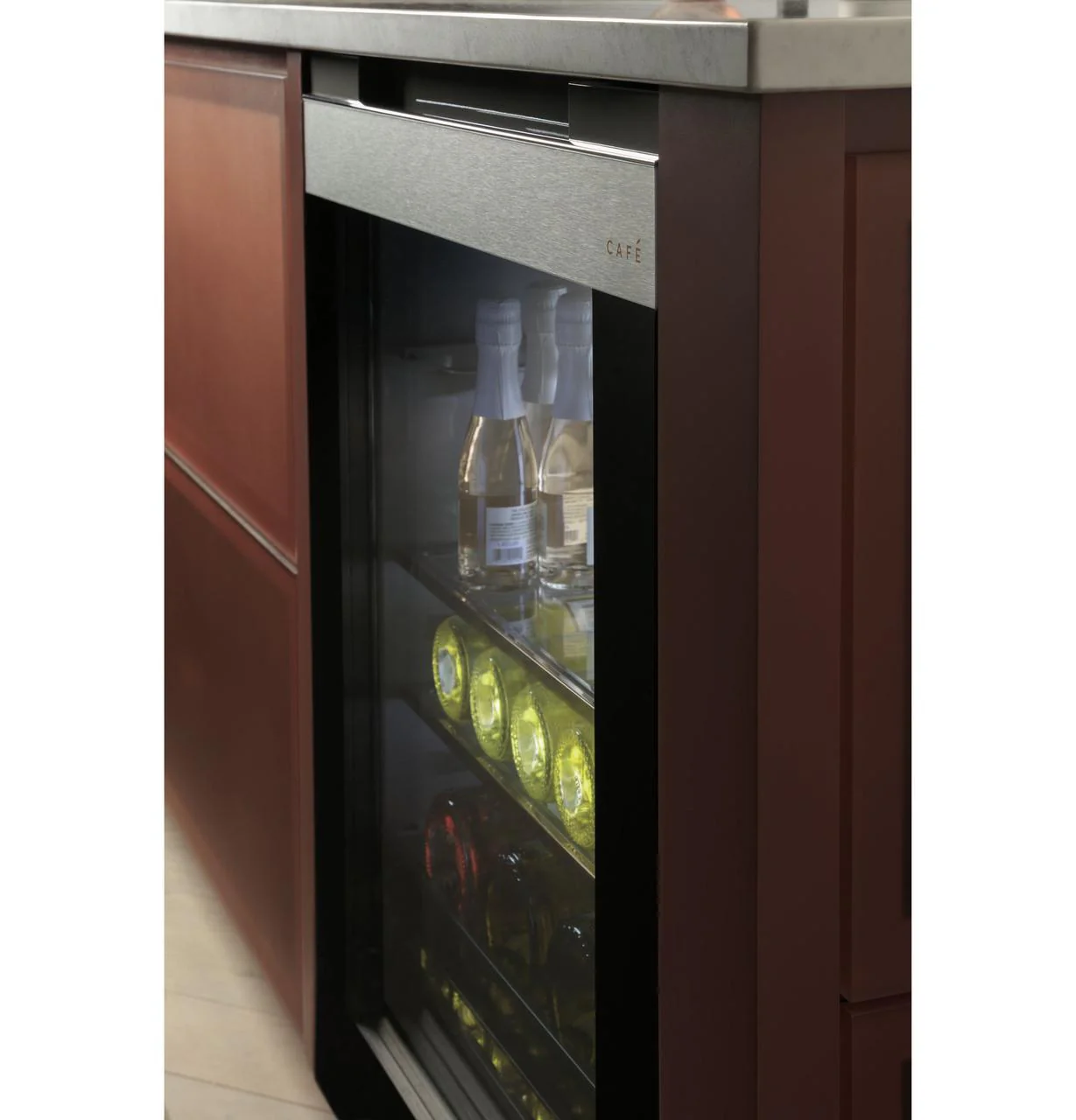 Cafe CCR06BM2PS5 CAF(EBACK)™ Beverage Center in Platinum Glass - Image 10