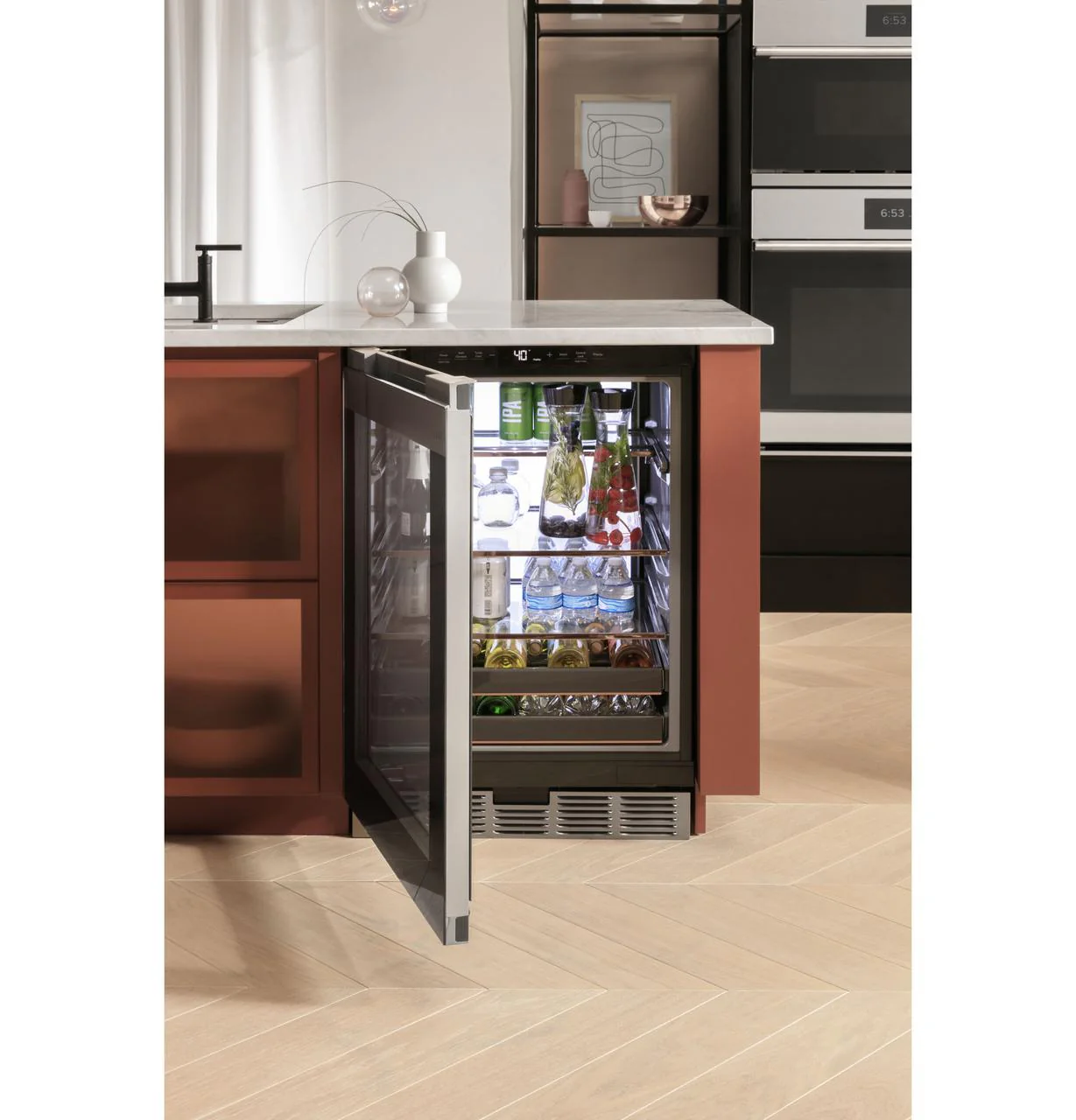 Cafe CCR06BM2PS5 CAF(EBACK)™ Beverage Center in Platinum Glass - Image 18