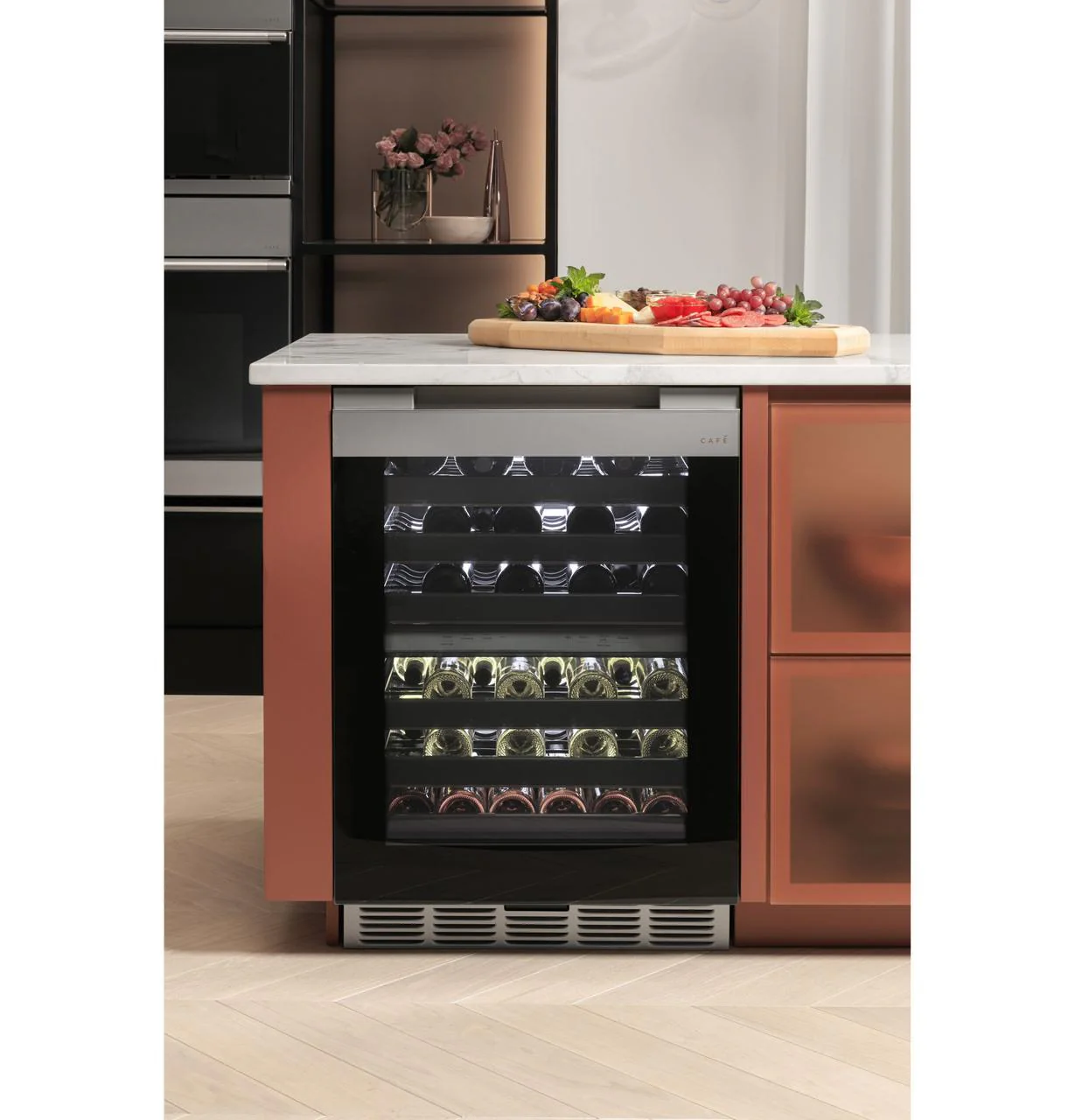 Cafe CCR06DM2PS5 Caf(eback)™ Wine Center in Platinum Glass - Image 12