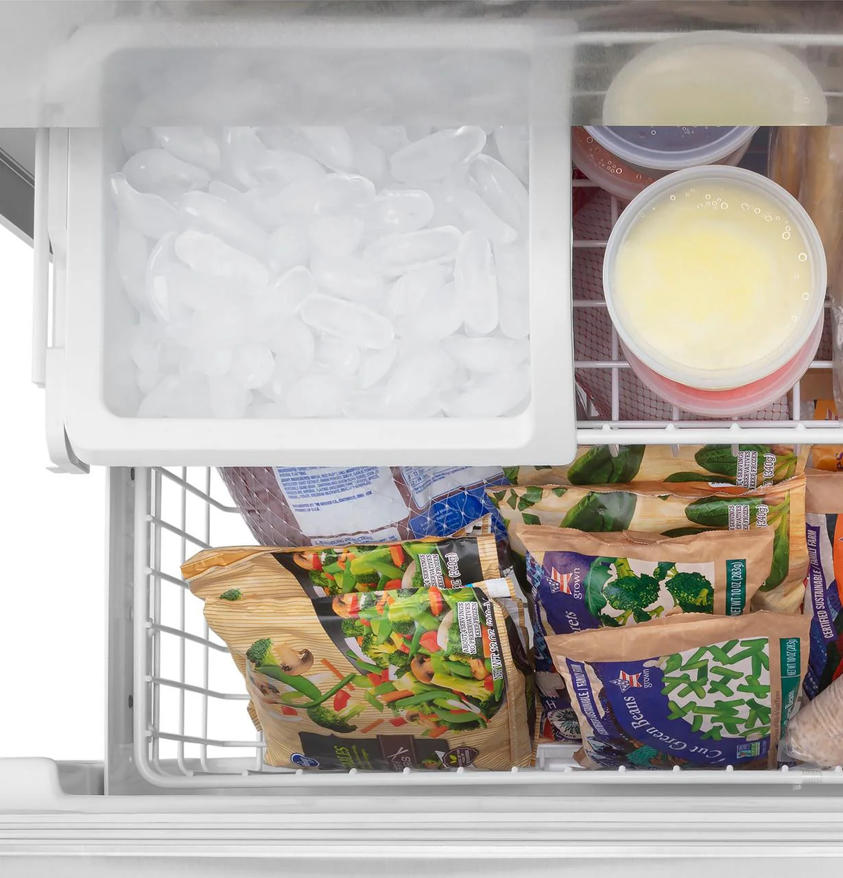 Cafe CDB36RP2PS1 Caf(eback)™ 21.3 Cu. Ft. Built-In Bottom-Freezer Refrigerator - Image 17