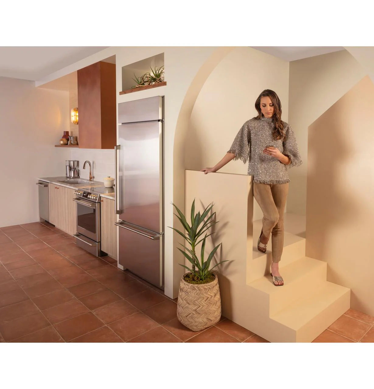 Cafe CDB36RP2PS1 Caf(eback)™ 21.3 Cu. Ft. Built-In Bottom-Freezer Refrigerator - Image 22