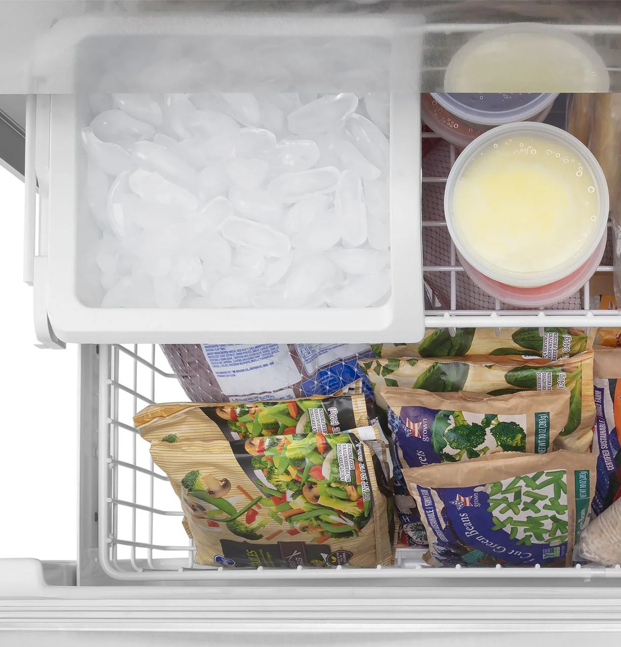 Caf(eback)™ 21.3 Cu. Ft. Built-In Bottom-Freezer Refrigerator - Image 17