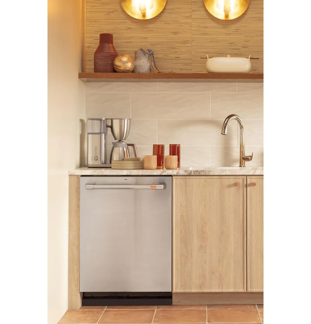 Cafe Caf(eback)™ ENERGY STAR® Stainless Steel Interior Dishwasher with Sanitize and Ultra Wash - Image 40
