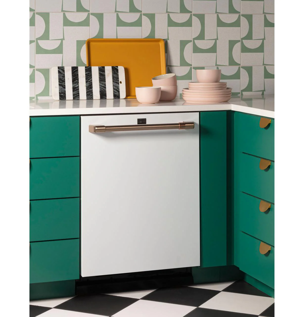 Cafe Caf(eback)™ ENERGY STAR® Stainless Steel Interior Dishwasher with Sanitize and Ultra Wash - Image 30