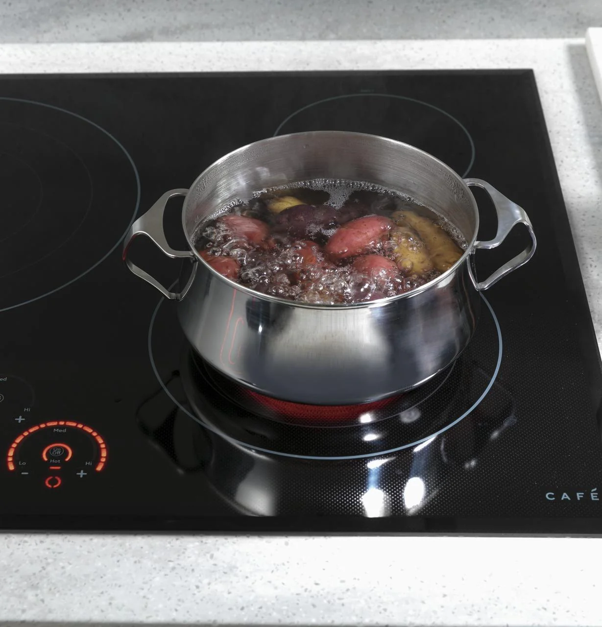 Caf(eback)™ 30" Touch-Control Electric Cooktop - Image 7