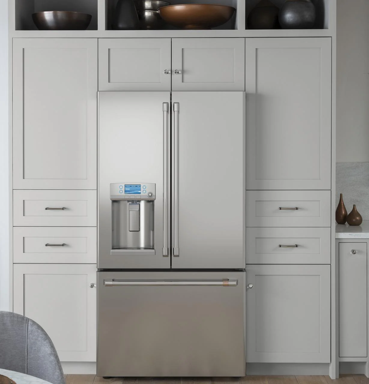 Cafe CFE28TP2MS1 CAF(EBACK)™ ENERGY STAR® 27.7 Cu. Ft. Smart French-Door Refrigerator with Hot Water Dispenser - Image 8