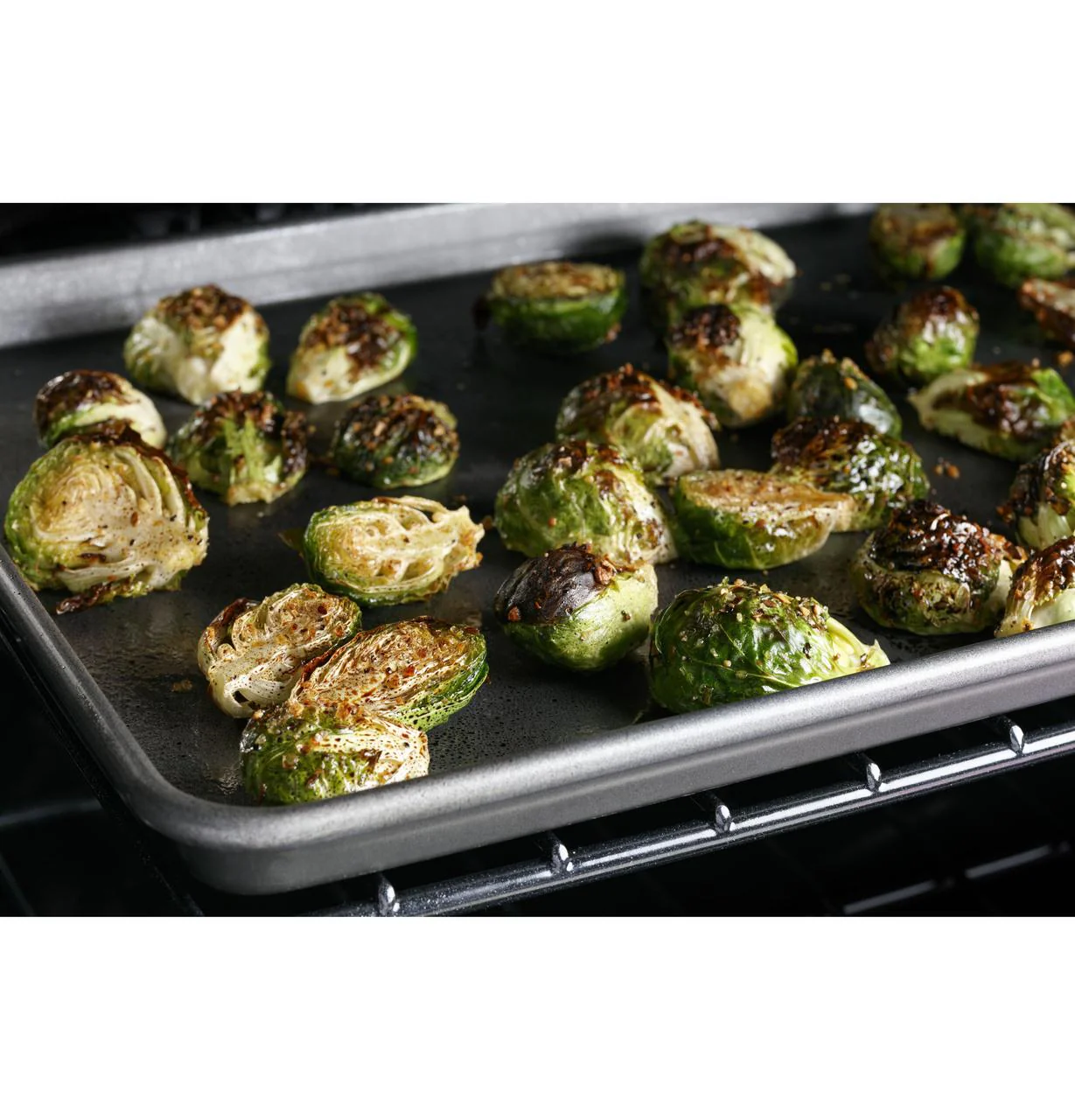 Cafe CGS700P3MD1 CAF(EBACK)™ 30" Smart Slide-In, Front-Control, Gas Range with Convection Oven - Image 15