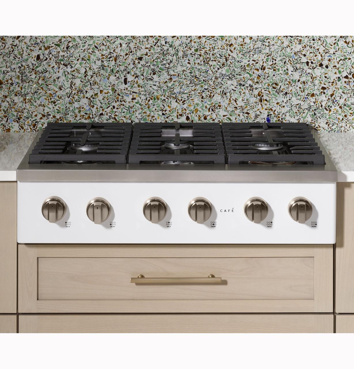 Cafe CGU366P2TS1 CAF(EBACK)™ 36" Commercial-Style Gas Rangetop with 6 Burners (Natural Gas) - Image 17