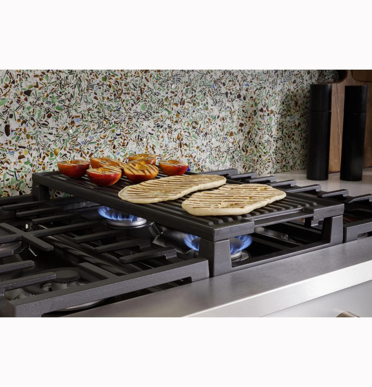 Cafe CGU366P3TD1 CAF(EBACK)™ 36" Commercial-Style Gas Rangetop with 6 Burners (Natural Gas) - Image 23