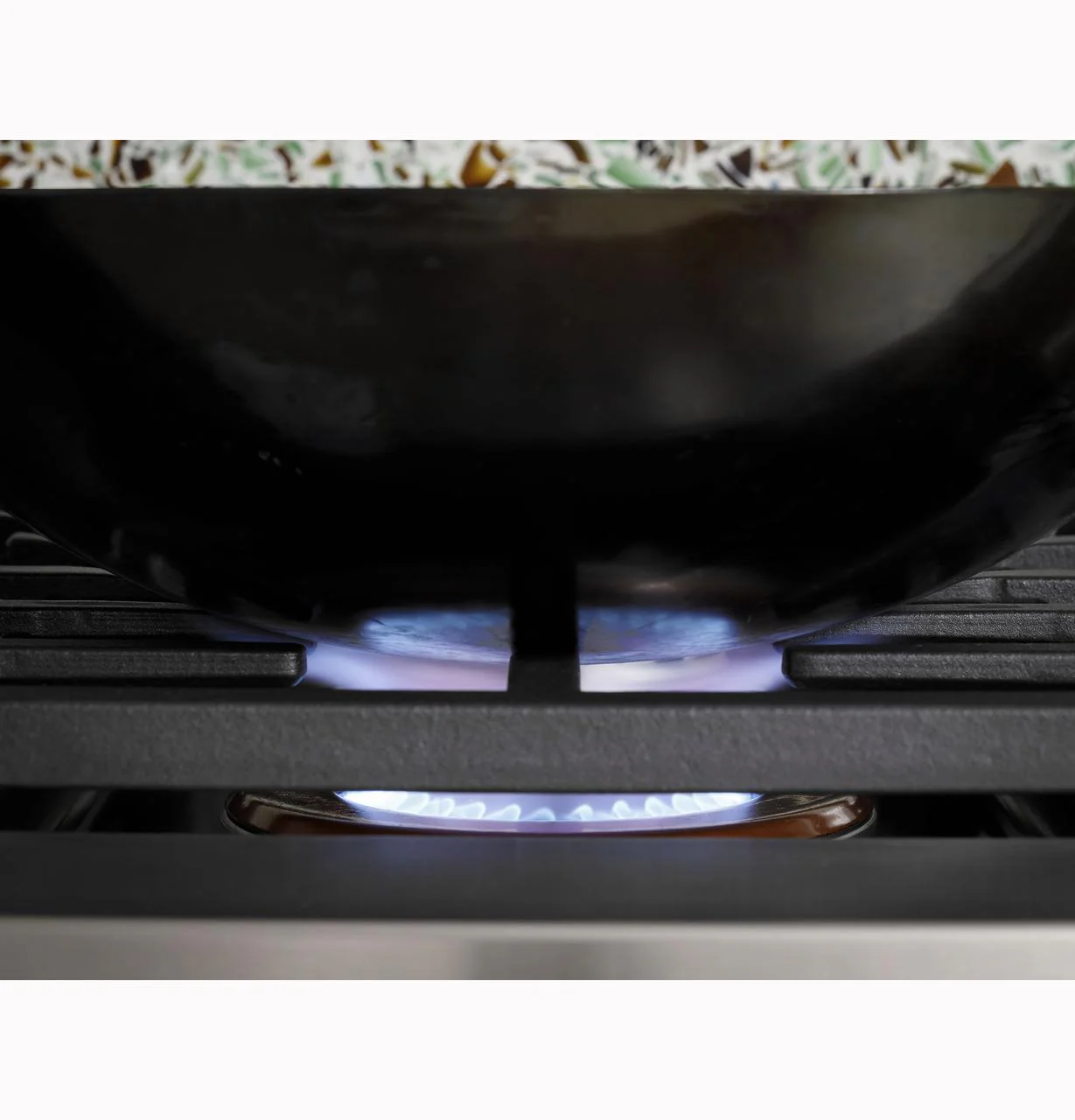 Cafe CGU486P3TD1 CAF(EBACK)™ 48" Commercial-Style Gas Rangetop with 6 Burners and Integrated Griddle (Natural Gas) - Image 20