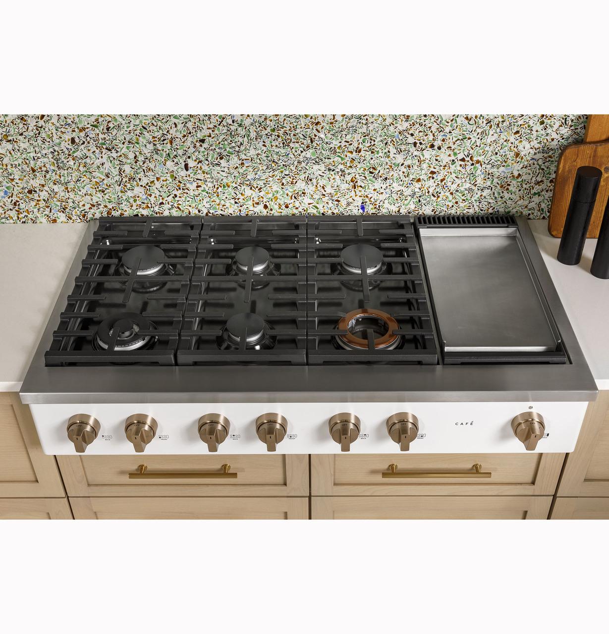 Cafe CGU486P3TD1 CAF(EBACK)™ 48" Commercial-Style Gas Rangetop with 6 Burners and Integrated Griddle (Natural Gas) - Image 7