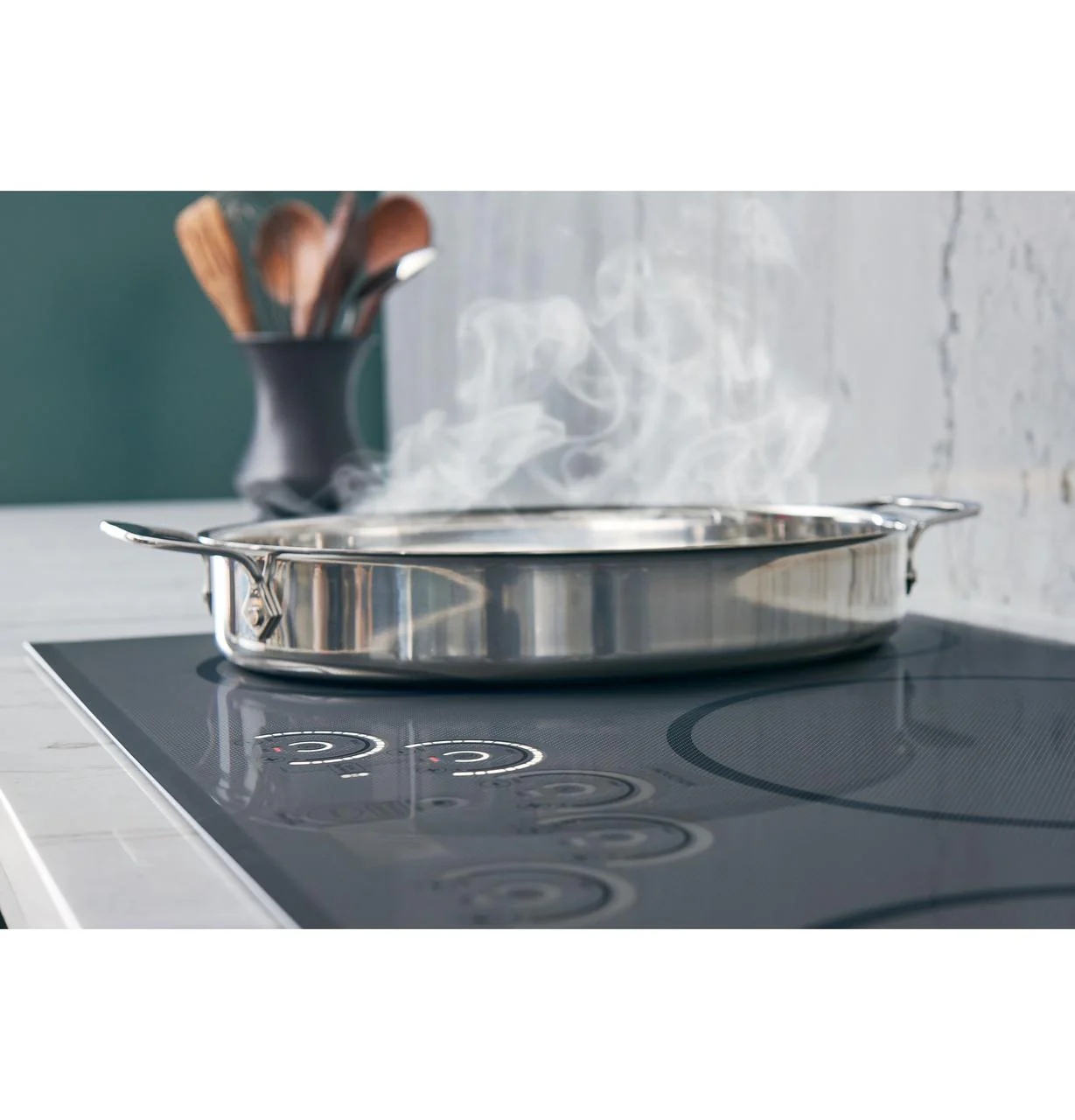 Caf(eback)™ 30" Smart Touch-Control Induction Cooktop - Image 25