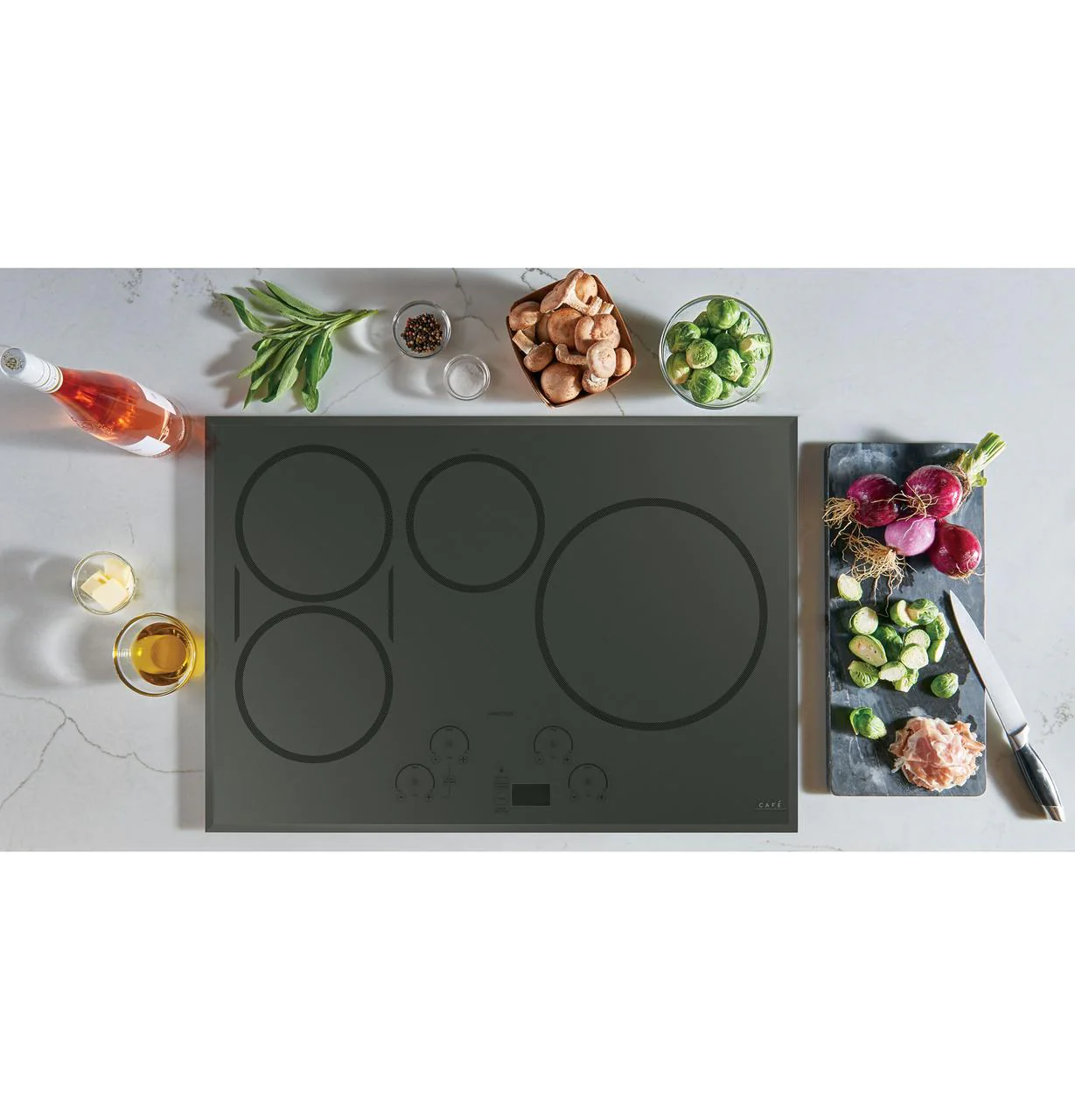 Caf(eback)™ 30" Smart Touch-Control Induction Cooktop - Image 4