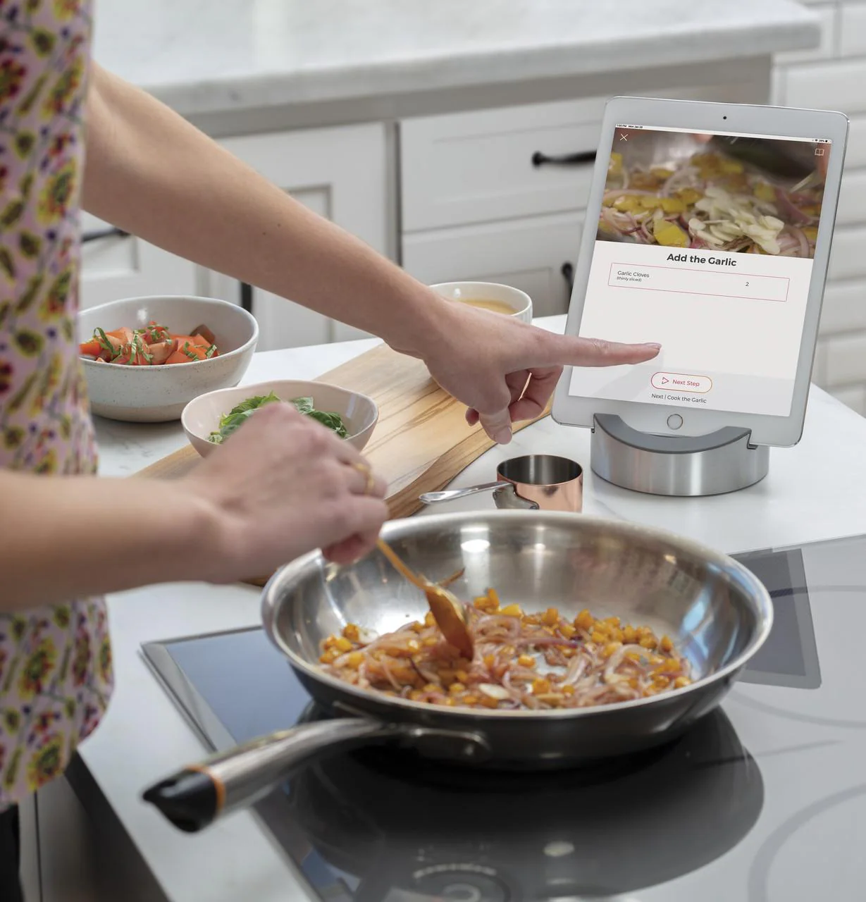 Caf(eback)™ 36" Smart Touch-Control Induction Cooktop - Image 16