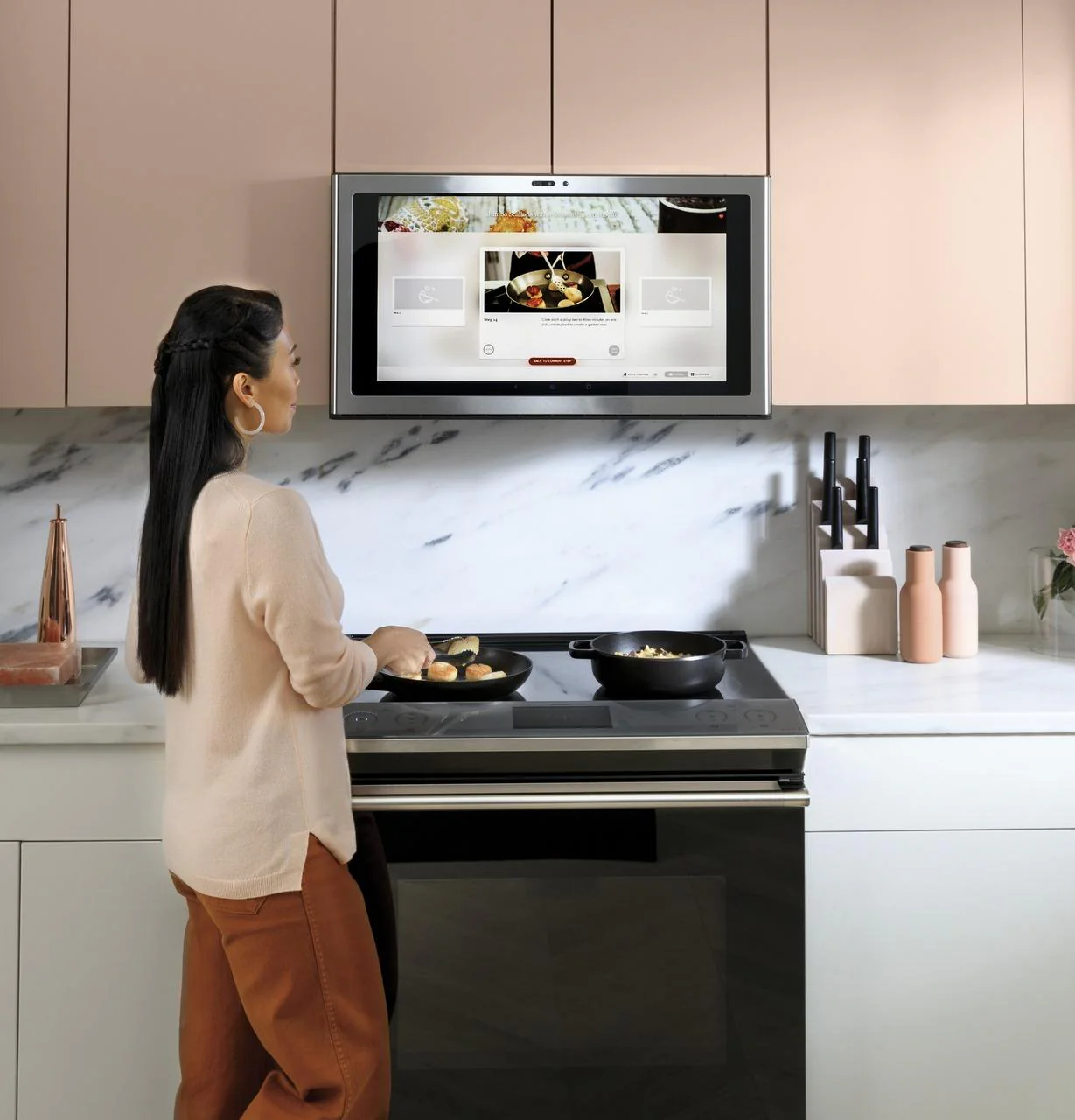 Cafe CHS90XM2NS5 CAF(EBACK)™ 30" Smart Slide-In, Front-Control, Induction and Convection Range with In-Oven Camera in Platinum Glass - Image 16