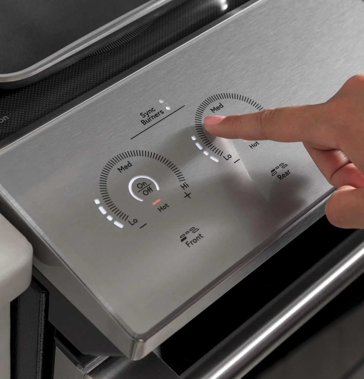 Cafe CHS90XM2NS5 CAF(EBACK)™ 30" Smart Slide-In, Front-Control, Induction and Convection Range with In-Oven Camera in Platinum Glass - Image 21